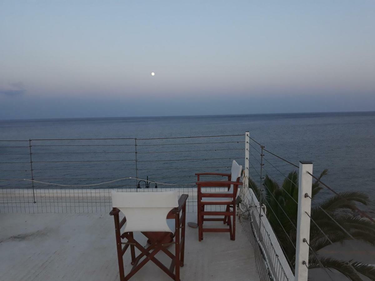 Christos Rooms Paleochora Buitenkant foto